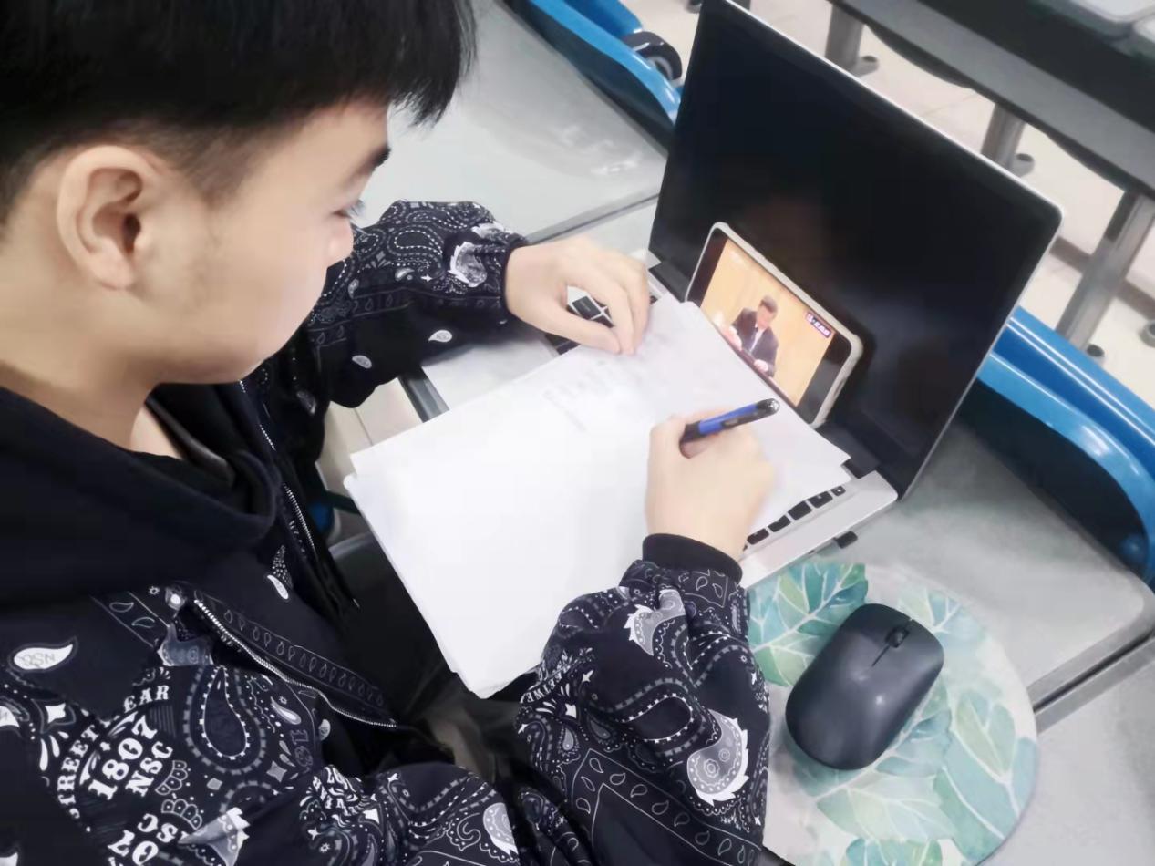 说明: 630774672905148308 说明: 630774672905148308